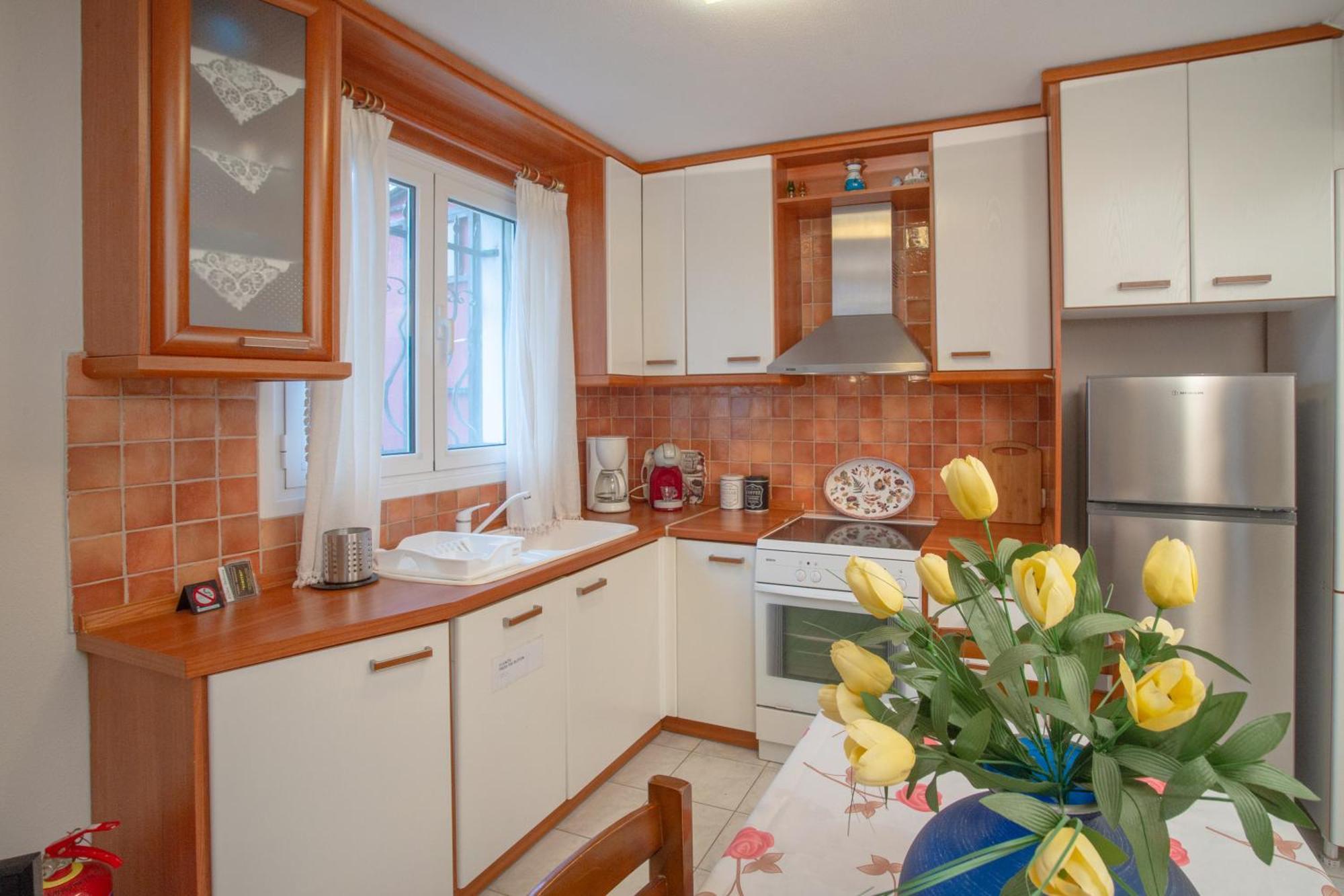 Private 6-Bdrm Villa With Garden 150M To Beach Paradisos Exterior photo
